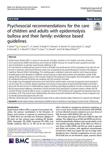 Capa do Guia de Boas Práticas Clínicas (CPG) de epidermólise bolhosa (EB) “Psychosocial recommendations for the care of children and adults with epidermolysis bullosa and their family: evidence based guidelines” da DEBRA International