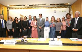 Grupo que esteve presente no lançamento da consulta pública do PCDT da epidermólise bolhosa